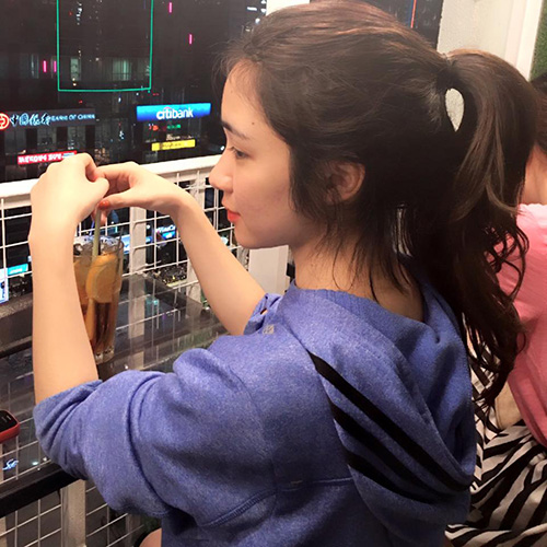 Facebook sao 18/11: Tóc Tiên "không thẳng được thì xéo" - 7