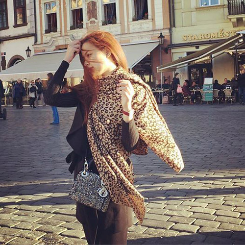 Facebook sao 18/11: Tóc Tiên "không thẳng được thì xéo" - 8