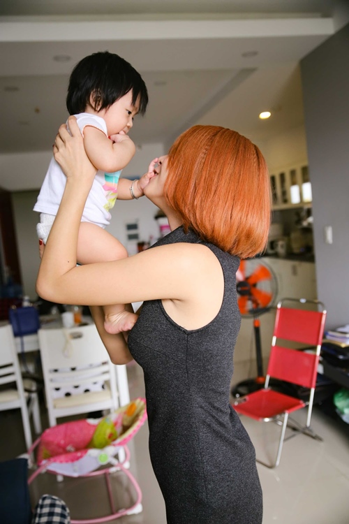 Theo chân một ngày không ngơi nghỉ của ca sĩ Hải Băng - 5