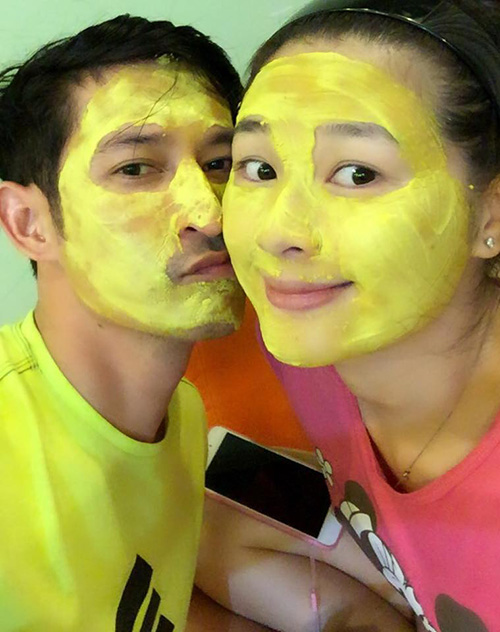 Facebook sao 19/11: Trường Giang, Nhã Phương lộ "vết nứt" - 3