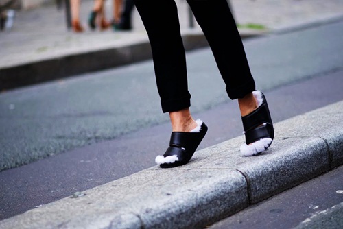 4 xu hướng thời trang dép lê mùa này - 9