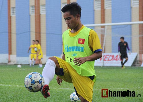 Thủ môn U21 Việt Nam làm HLV đội nhà “vò đầu bứt tai” - 2