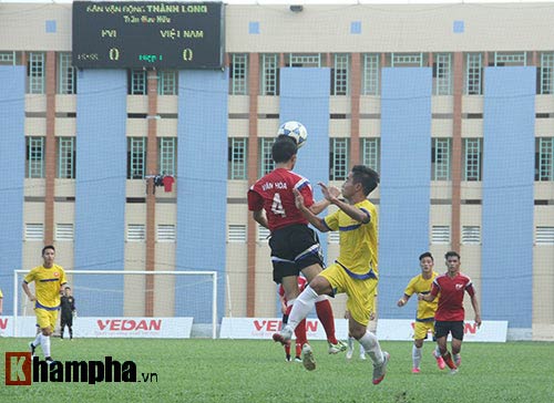 Thủ môn U21 Việt Nam làm HLV đội nhà “vò đầu bứt tai” - 6