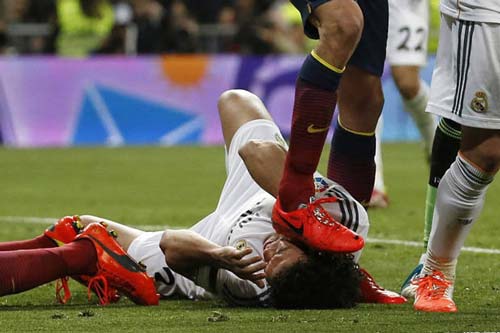 Real - Barca và 10 khoảnh khắc gây sốc - 2