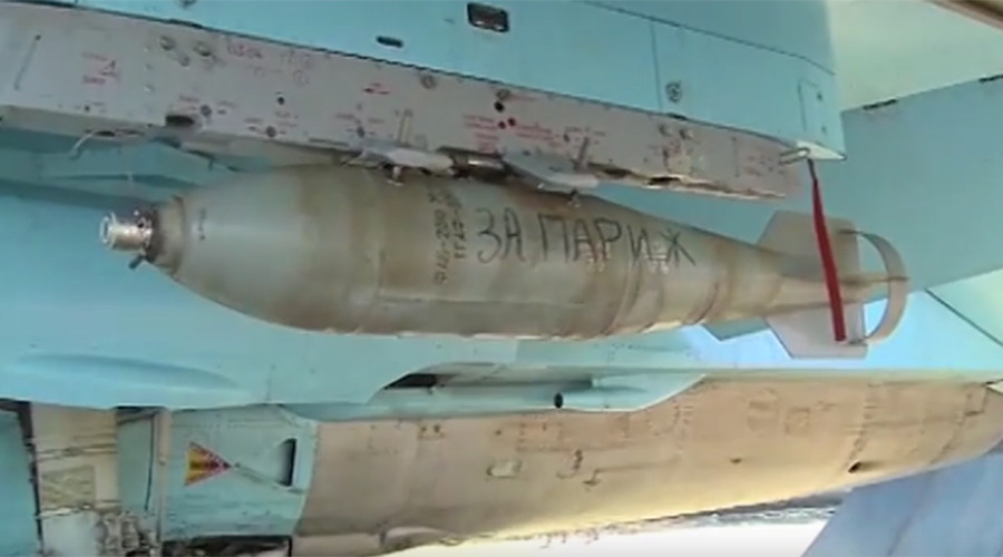 Thông điệp "Trả thù cho Paris" trên bom Nga nã vào IS - 1
