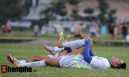 Công Phượng đã "tươi" trở lại để "chiến" U21 Myanmar - 10