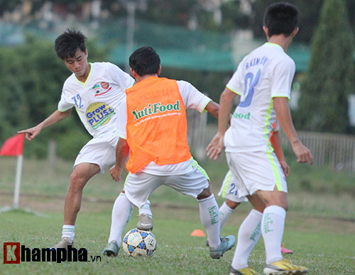 Công Phượng đã "tươi" trở lại để "chiến" U21 Myanmar - 7