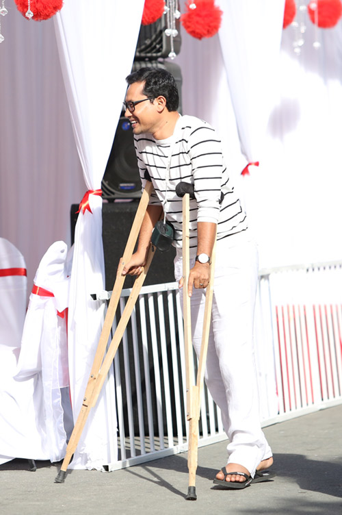 Vân Trang ngọt ngào "khóa môi" chú rể trong lễ đính hôn - 11