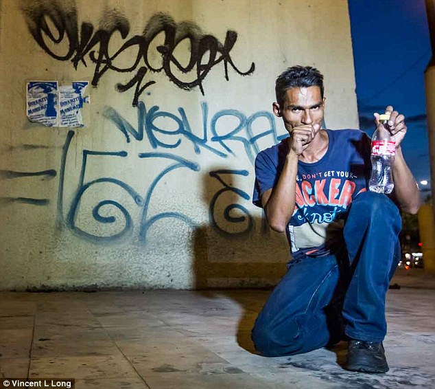 Ảnh: Những đứa trẻ sống trong ống cống, công viên ở Mexico - 10