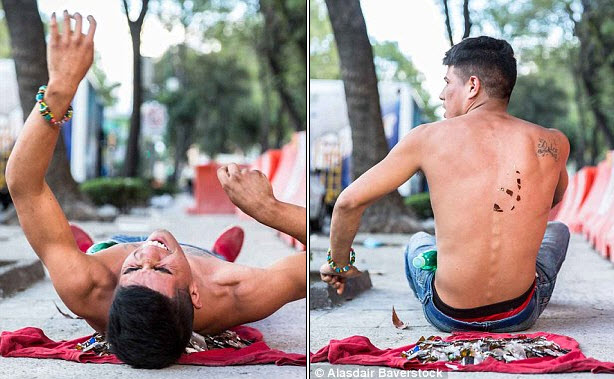 Ảnh: Những đứa trẻ sống trong ống cống, công viên ở Mexico - 5