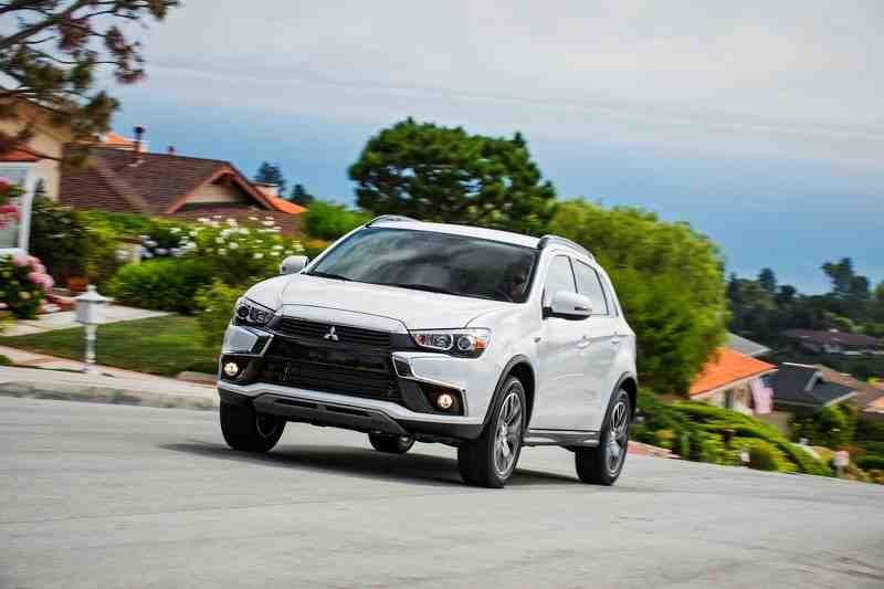 Mitsubishi Outlander Sport 2016 đã có giá - 3