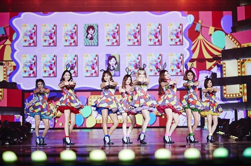 Tour diễn đầu tiên của SNSD khi chỉ còn 8 thành viên - 3