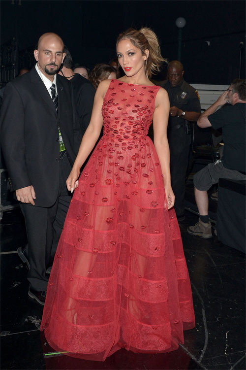 Jennifer Lopez sexy tột bậc tại lễ trao giải AMAs - 15