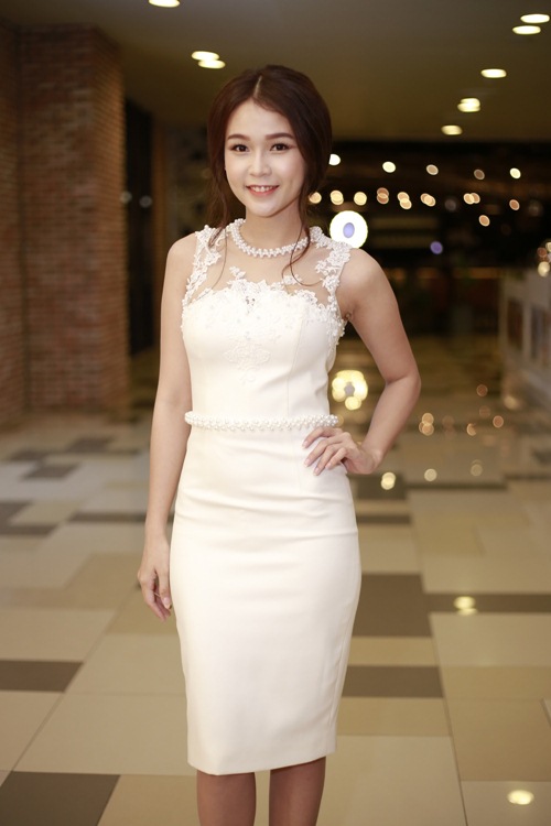 Bộ ba "Hoa vàng cỏ xanh" nhí nhảnh đi xem phim hoạt hình - 7