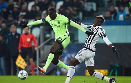 Pogba "che mờ" Toure ngày Juventus hạ Man City - 2