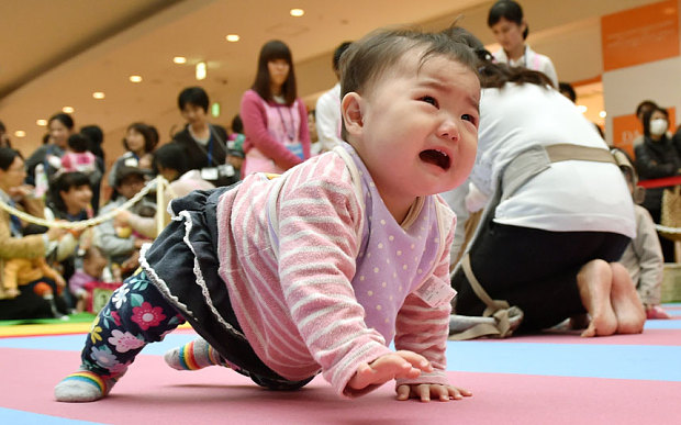 600 trẻ em Nhật Bản lập kỷ lục thế giới mới môn... bò - 1