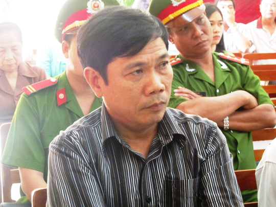 Lại hoãn xử vụ công an dùng nhục hình ở Phú Yên - 2