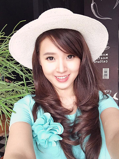 Facebook sao 27/11: Bằng Kiều thân mật bên vợ cũ - 9