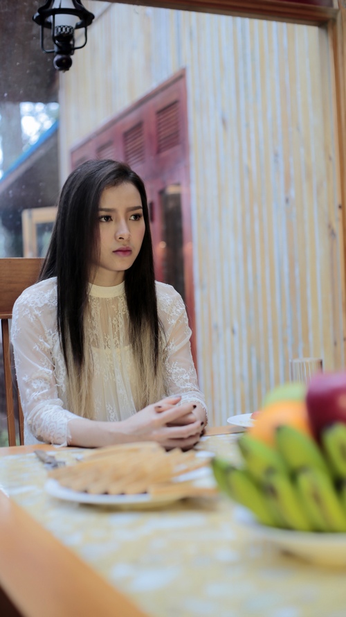 Phương Trinh Jolie tự đánh mất tình yêu trong MV mới - 3