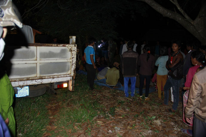 Hiện trường kinh hoàng vụ xe tải tông công nông - 3