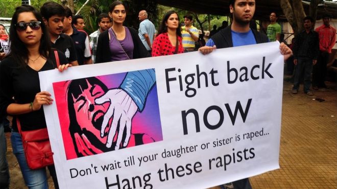 4 nam sinh Ấn Độ cưỡng hiếp tập thể bạn nữ cùng lớp - 1