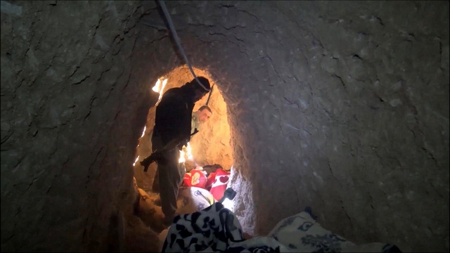 Bên trong hệ thống đường hầm IS xây dựng ở Iraq - 1