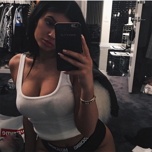 Choáng với cuộc sống xa hoa của hot girl Hollywood - 7