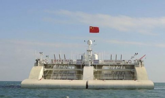 Trung Quốc đưa trạm phát điện nổi cực lớn ra Biển Đông - 1