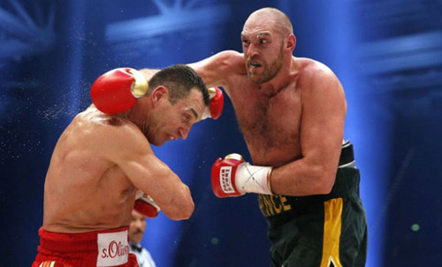 Klitschko thua toàn diện Fury, may không bị đo ván - 1