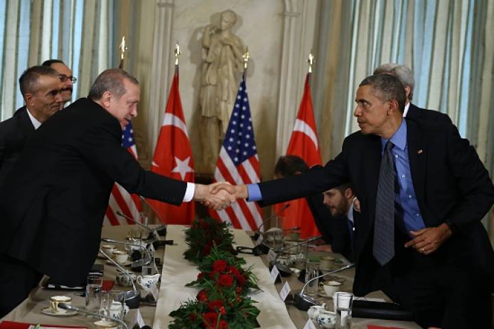 Obama nói với TT Thổ Nhĩ Kỳ: Chúng ta có chung một kẻ thù - 1