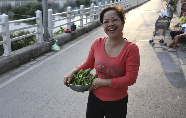 Dân Thủ đô tự trồng rau sạch kiểu “cao nguyên đá” - 14