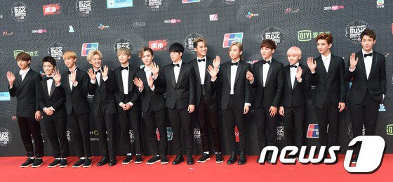 MAMA 2015: Phúc Bồ nhận giải Best Producer - 2