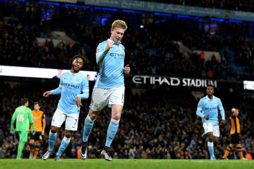 Man City: Thăng hoa trong "tâm bão" - 2