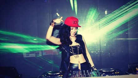 Chuyện đời những “nữ hoàng” trong nghề DJ - 1