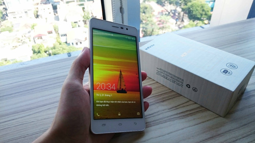 Giới công nghệ “choáng” với smartphone 5.5inch pin khủng giá 2.5 triệu - 1
