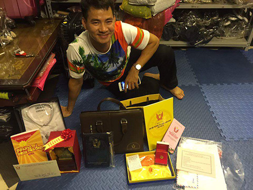 Facebook sao 3/12: Trang Trần khoe con gái giống ba - 6