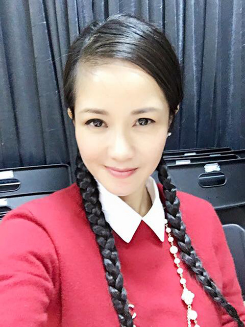 Facebook sao 3/12: Trang Trần khoe con gái giống ba - 2