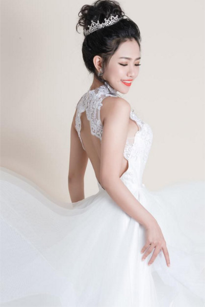 Hotgirl Joxy Thùy Linh đẹp tựa thiên thần trong bộ ảnh cưới - 5