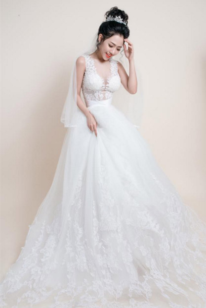 Hotgirl Joxy Thùy Linh đẹp tựa thiên thần trong bộ ảnh cưới - 6