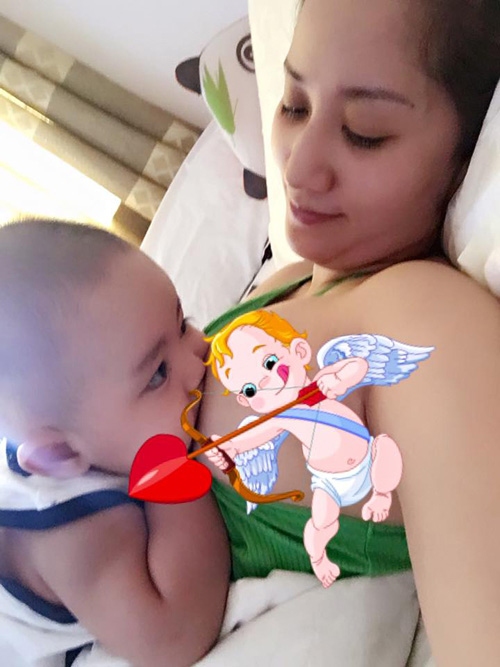 Facebook sao 4/12: Hồ Ngọc Hà "chả có gì... chỉ có già" - 2