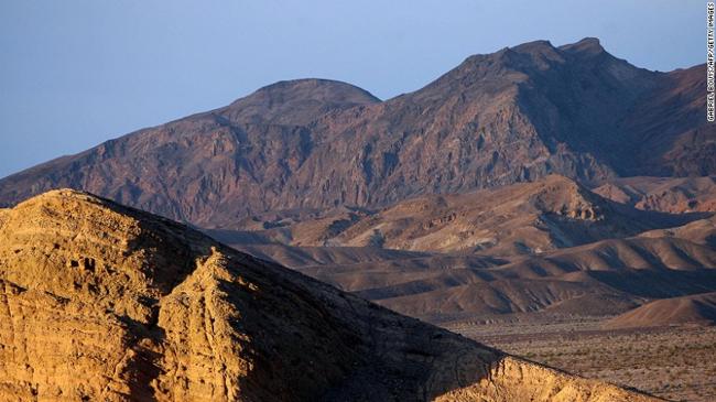 Là một trong những địa danh trong phim "Chiến tranh giữa các vì sao", Vườn quốc gia thung lũng Chết, California, Mỹ là nơi quay các cảnh quay quan trọng trong “Niềm hy vọng mới”.