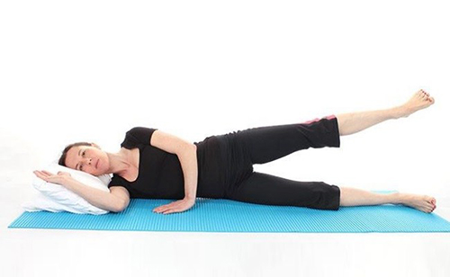 6 bài tập đơn giản giúp ngủ ngon và thân hình đẹp - 5