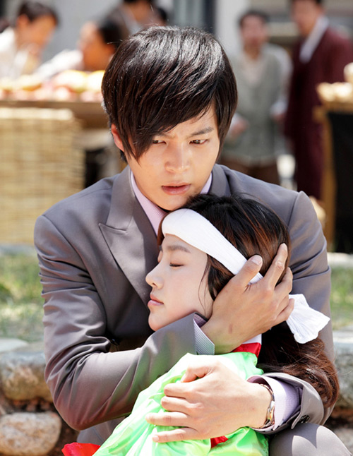 3 tài tử đình đám từng sánh vai với mỹ nữ 9X Jin Se Yun - 2