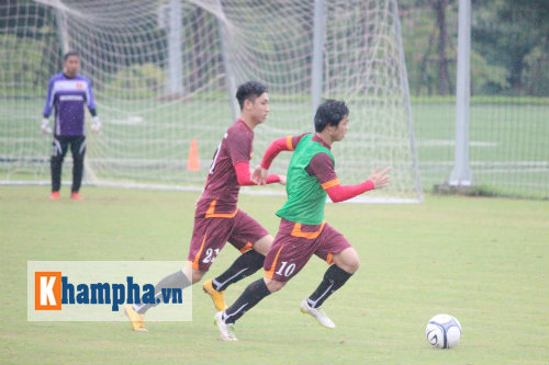 U23 VN: Công Phượng cho Trọng Đại "hít khói" - 9