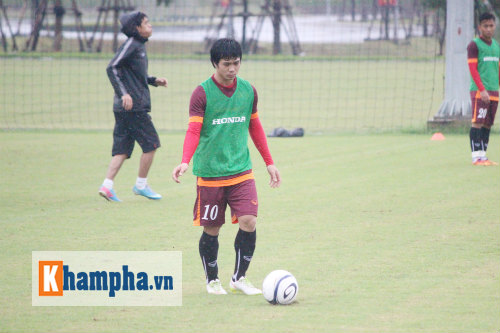 U23 VN: Công Phượng cho Trọng Đại "hít khói" - 4