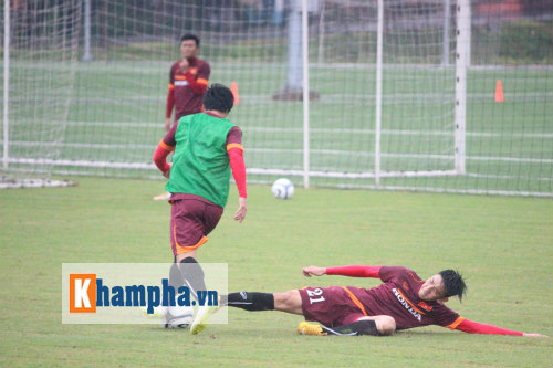 U23 VN: Công Phượng cho Trọng Đại "hít khói" - 7