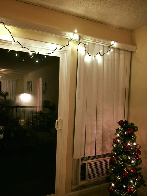 Facebook sao 7/12: Hà Hồ khoe ảnh ôm hôn trai trẻ - 10