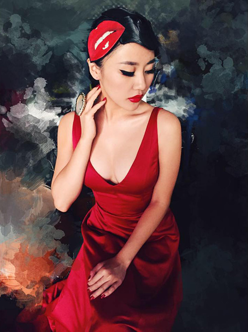 Facebook sao 7/12: Hà Hồ khoe ảnh ôm hôn trai trẻ - 10