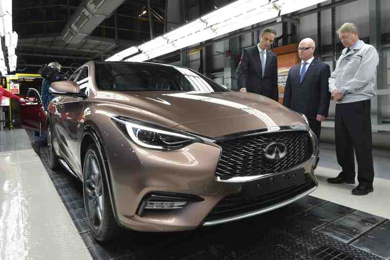 Infiniti Q30 2016 chính thức đi vào sản xuất hàng loạt - 4