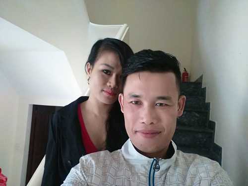 Facebook sao 8/12: Hiệp Gà khoe bạn gái mới sành điệu - 2